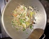 Foto langkah ke 3 dari resep Tumis Tauge Wortel.