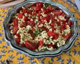Une image de l'étape 10 de Salade de pâtes aux tomates cerises, poivrons rouges grillés et persil.