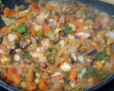 Foto del paso 4 de la receta: Empanada de hojaldre de mejillones y langostinos