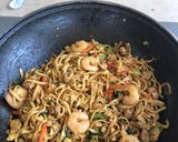 Foto langkah ke 5 dari resep Cage free chicken noodles stir fry / mie goreng ayam kampung.