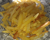 Foto del paso 1 de la receta: Revuelto de patatas fritas