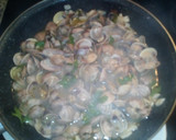 Foto del paso 2 de la receta: Almejas en salsa