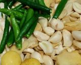 A picture of step 1 of Ginger garlic paste.