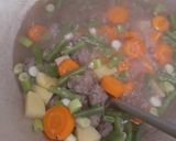 Foto langkah ke 3 dari resep Sop Bola Daging Cincang.