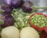 A picture of step 1 of Tuvar,aloo,baigan, papdi aur tamatar ki mixed sabzi.