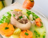 Hình bước làm 3 của món Canh cà rốt, su hầm giò heo