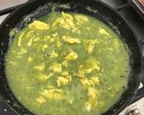 Foto del paso 7 de la receta: Huevo en salsa verde