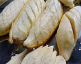 Gambar langkah 1 resipi Pisang Nipah Goreng Gula.