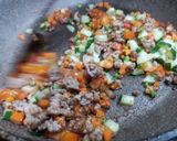 รูปขั้นตอนการทำที่ 3 ของ ไข่ราดหมูผัดพริกเกลือ