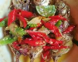 Foto langkah ke 4 dari resep Selar Siram tumis bawang.