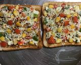 A picture of step 4 of Bread Pizza.