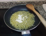 Foto del paso 2 de la receta: Guisantes con huevo