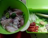 Foto langkah ke 1 dari resep Cumi basah asam manis.