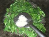 Tumis Daun Katuk
