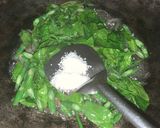 Foto langkah ke 4 dari resep Tumis Daun Katuk.
