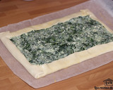 Foto del paso 3 de la receta: Pastel de hojaldre de espinacas y ricotta