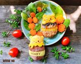 Hình bước làm 2 của món Cơm bento: Chị ong nâu trong vườn hoa