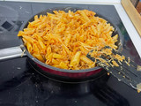 Macarrones con tomate y carne picada