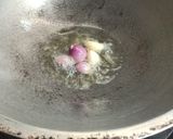 Foto langkah ke 1 dari resep Sop oyong soun sosis.