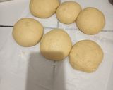 Foto langkah ke 4 dari resep Donat Gula Sederhana.