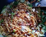Foto langkah ke 5 dari resep Mie Goreng Jawa Vegetarian.
