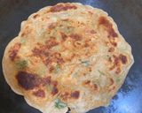 கோதுமை கார்லிக் பரோட்டா ரெசிபி ஸ்டேப் 5 புகைப்படம்
