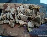Foto langkah ke 2 dari resep Tumis Zuchini Daging Sapi.