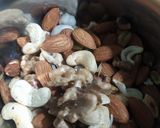 A picture of step 5 of Dry fruits laddu.