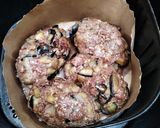 Foto del paso 5 de la receta: Hamburguesa casera de Posta molida y berenjena 🍆 en la freidora de aire