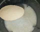 A picture of step 4 of Mkate wa sinia(rice cake).