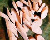 Hình bước làm 5 của món Bánh bột mì xúc xích kiểu mới