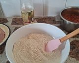 Foto del paso 1 de la receta: Pizza exprés con mortadela y queso