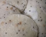 A picture of step 4 of Cheesy masala rava idli.