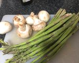 Foto del paso 1 de la receta: Espirales (de lenteja) con espárragos, champiñones y bocas de mar