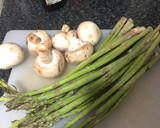 Foto del paso 1 de la receta: Espirales (de lenteja) con espárragos, champiñones y bocas de mar
