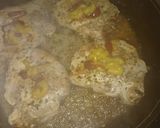 Foto del paso 2 de la receta: Costeletas de cerdo con cebolla caramelizada