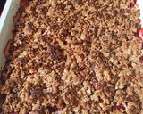 Une image de l'étape 3 de Crumble fraises, rhubarbe.