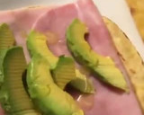 Foto del paso 5 de la receta: Wraps rápidos para cenar, de jamón cocido, con aguacate e higos