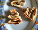 Foto del paso 2 de la receta: Arbolitos navideños de hojaldre salados