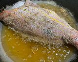 A picture of step 2 of Crispy fried Red Snapper fish in Thai style tamarind sauce.