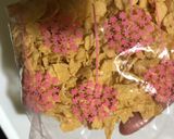 Gambar langkah 2 resipi Ayam Crispy Cornflakes.