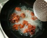 A picture of step 5 of Chinese manchurian pakode.