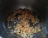 A picture of step 2 of Salmon fins in cream.
