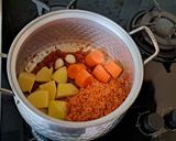 عکس مرحله 2 از دستور مرجمک چورباسی(سوپ دال عدس)