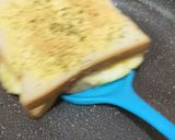 Foto langkah ke 7 dari resep Savory Egg Toast.