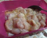 Foto langkah ke 2 dari resep Ayam Popcorn.