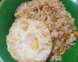 Foto langkah ke 3 dari resep Nasi goreng ikan asin.