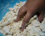 Foto langkah ke 2 dari resep Stik Bawang Renyah Tanpa Telur Ekonomis, Simpel, Super Nagih 😍.