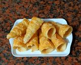 Foto langkah ke 2 dari resep Horn pastry isi vla keju.