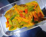Foto langkah ke 10 dari resep Ikan Acar Bumbu Kuning.